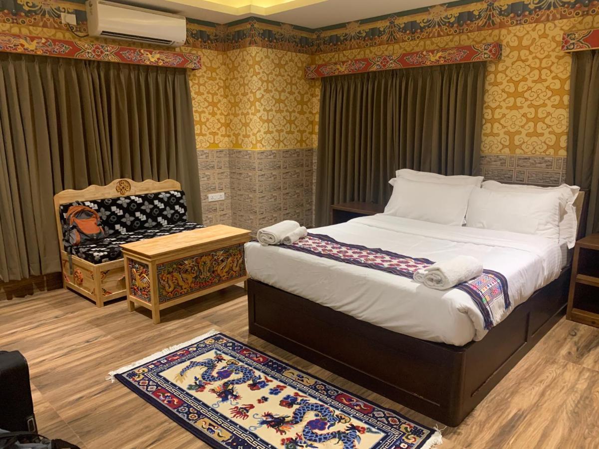 White Dragon Hotel ปูนาคา ภายนอก รูปภาพ