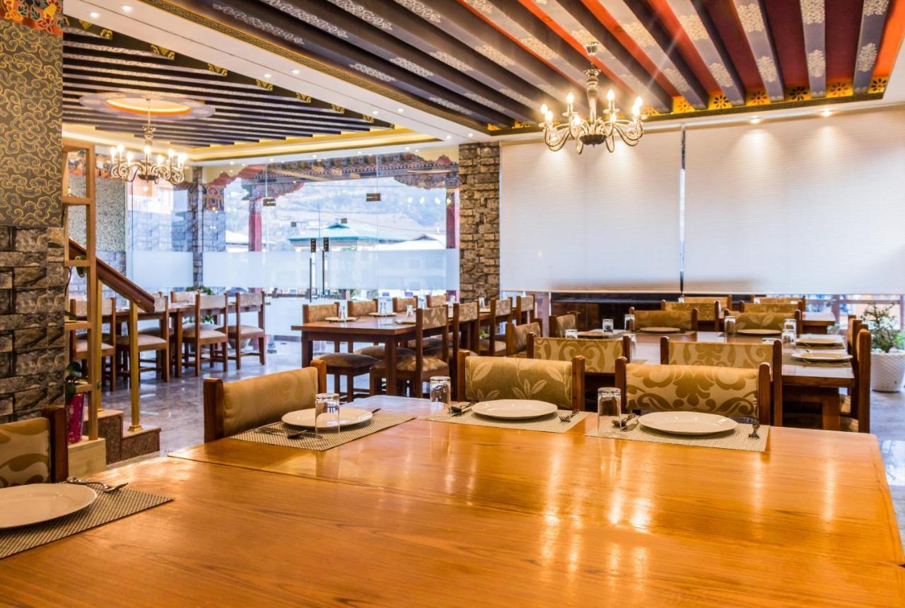 White Dragon Hotel ปูนาคา ภายนอก รูปภาพ